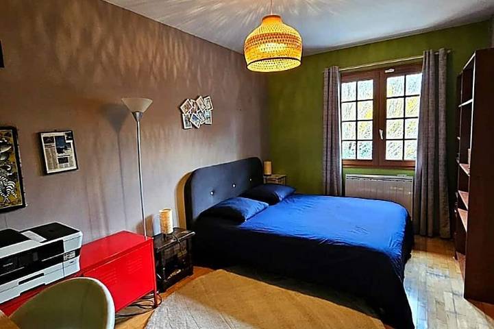 Villa for 16 people with a pool, hot tub, pool table, foosball table, pinball machine, ping-pong table, and barbecue in Corbeil-Essonnes, Essonne