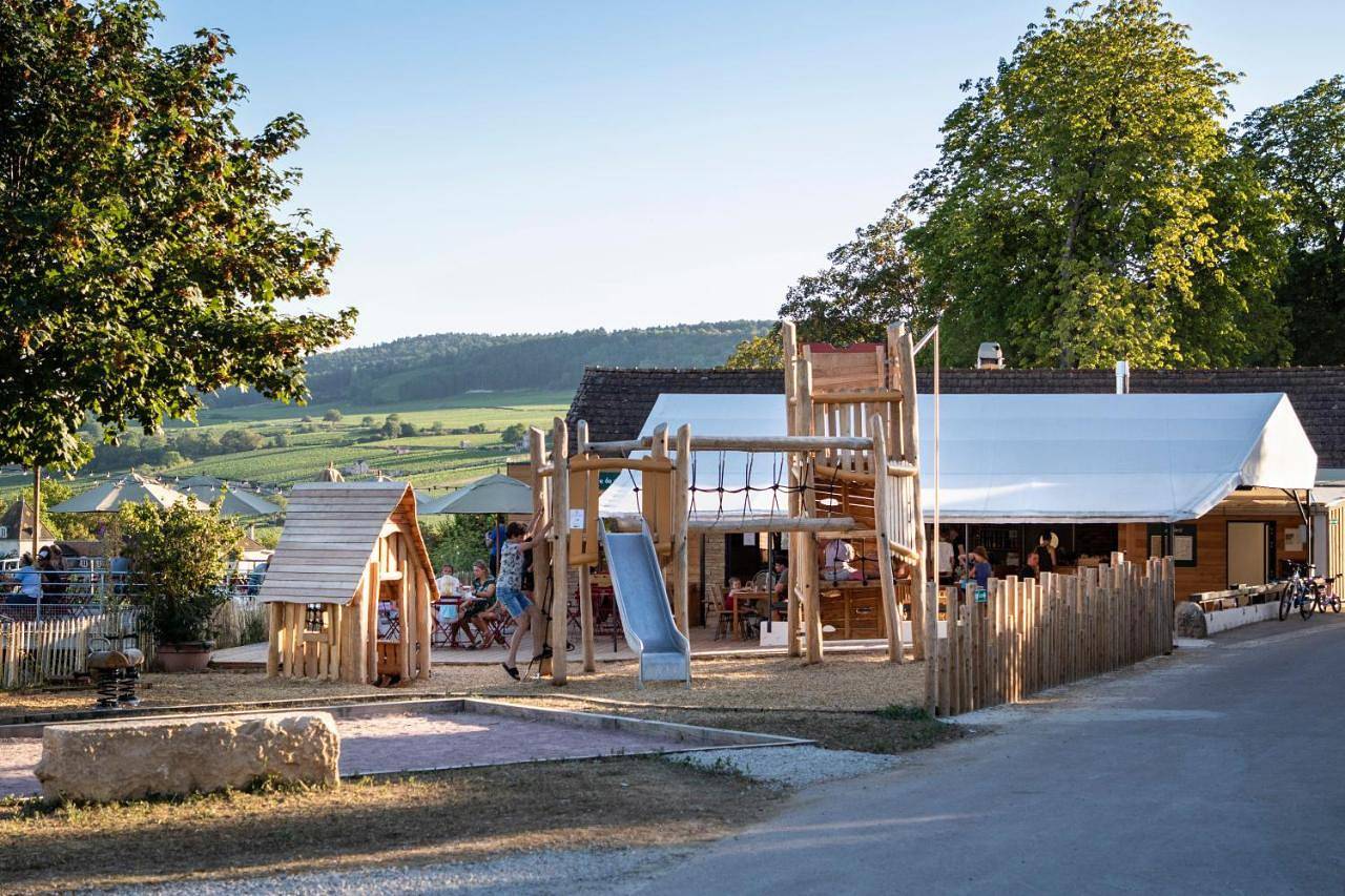 Huttopia Meursault in Meursault, Région de Beaune