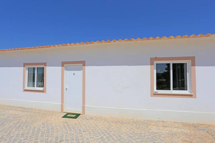 Ganze Wohnung, Ferienwohnung für 4 Personen mit Garten in Odiáxere, Faro Distrikt