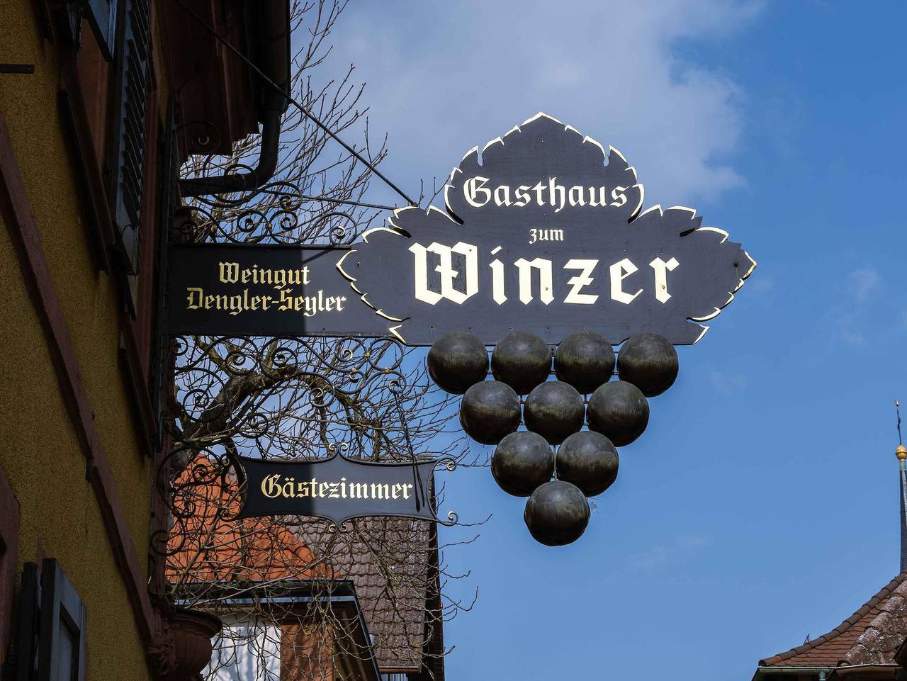 Gasthaus Zum Winzer - Doppelzimmer Haupthaus in Maikammer, Südliche Weinstraße