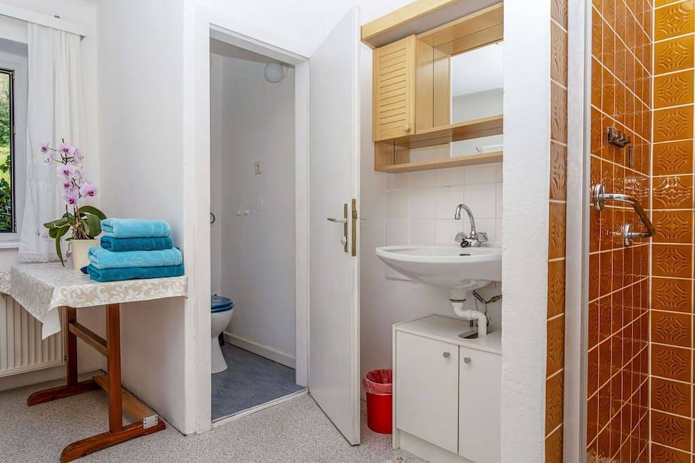 Ganze Wohnung, Schöne Wohnung für 4 Gäste mit Terrasse in Nußdorf am Attersee, Attergau