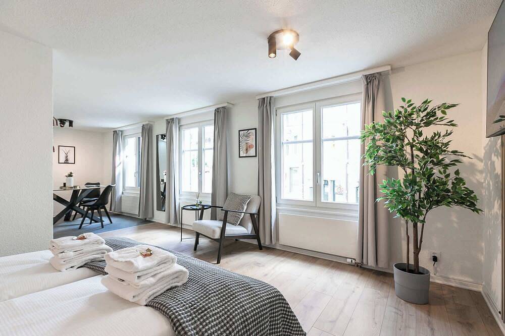 Entire apartment, Book2stay 1.5-room apartment #3 Hirschberg up to 2 persons in St. Gallen, Lake Constance (Switzerland)