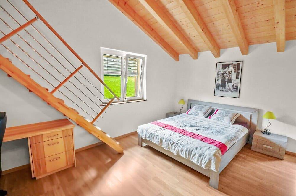 Ganze Wohnung, Accommodation with a view of the plain in Troistorrents, Portes du Soleil