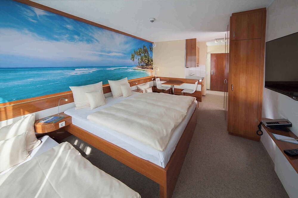 Ganze Wohnung, Studio mit Balkon in Erding, Oberbayern