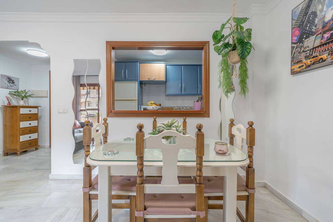 Appartamento intero, Appartamento 'Liya's Home' con Balcone, Wi-Fi e Aria Condizionata in Arroyo de La Miel, Benalmádena