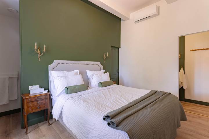Chambre "Vignes" avec terrasse partagée, Wi-Fi et climatisation in Treilles, Côte méditerranéenne (France)