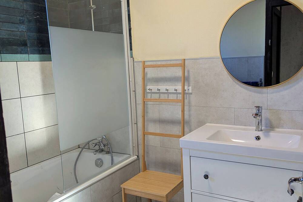Appartement entier, T3 entièrement équipé - court séjour / bail mobilité - balcon sur les vignes in Prignac-et-Marcamps, Région de Blaye