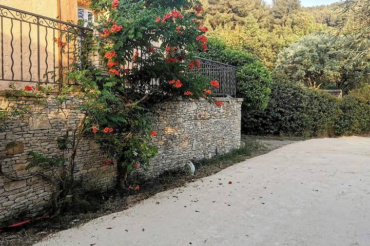 Location de vacances pour 4 personnes, avec jardin et terrasse à Ceyreste - 4