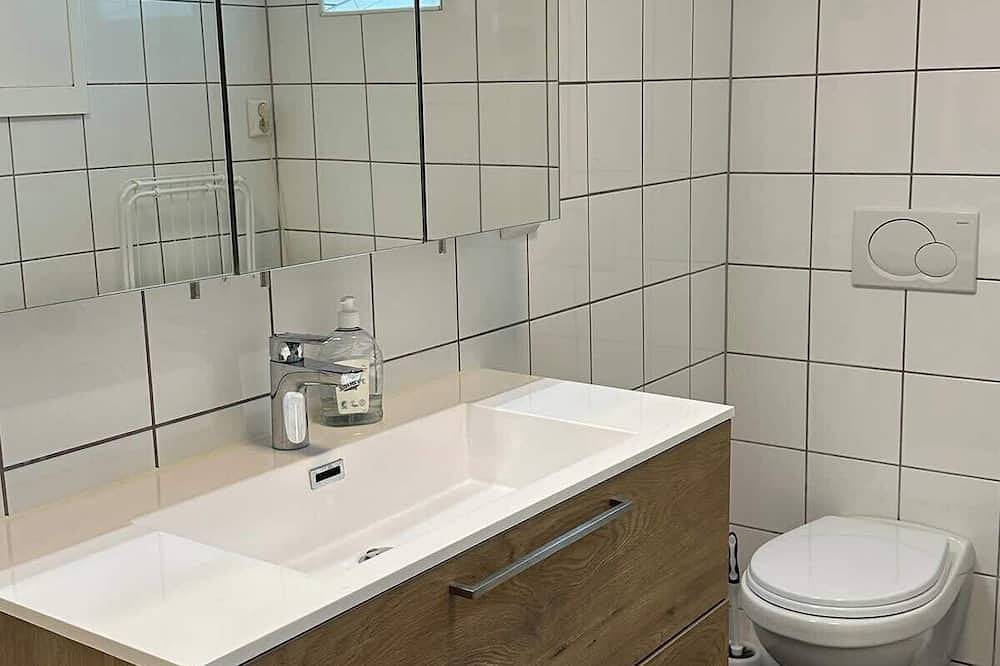 Ganze Wohnung, 2-Bedroom Apartment w/ Free Parking in Haugesund