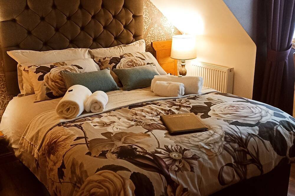 Outlander Boutique B&B King in Cruden Bay, Aberdeenshire