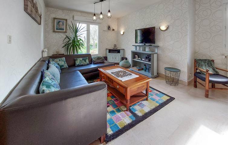 Appartement de vacances entier, Appartement au bord de la rivière avec parking et Wi-Fi gratuit in Concarneau, Région de Quimper