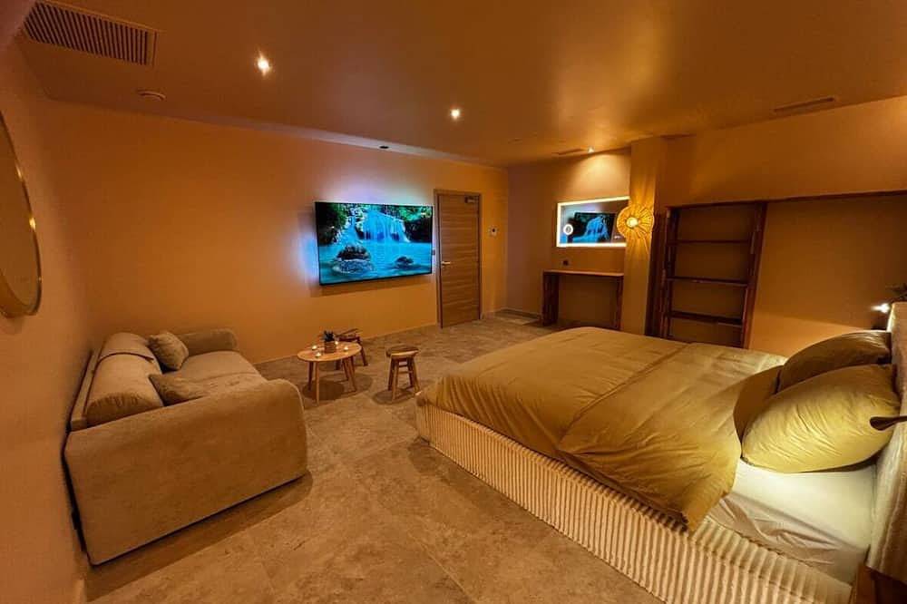 Appartement entier, Spa suite privatif avdc Jacuzzi, sauna, douche sensoriel, siège japonais massage in Poitiers, Vienne (France)