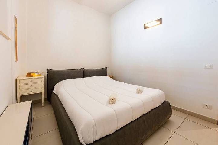 Ganze Wohnung, Guesthost - A comfortable and welcoming 64 square meters apartment, perfect for four people, located on the ground floor of a renovated period villa with a private entrance.The property is located in Alba Adriatica, a town famous for its long sandy beach in Alba Adriatica, Adriaküste Abruzzen