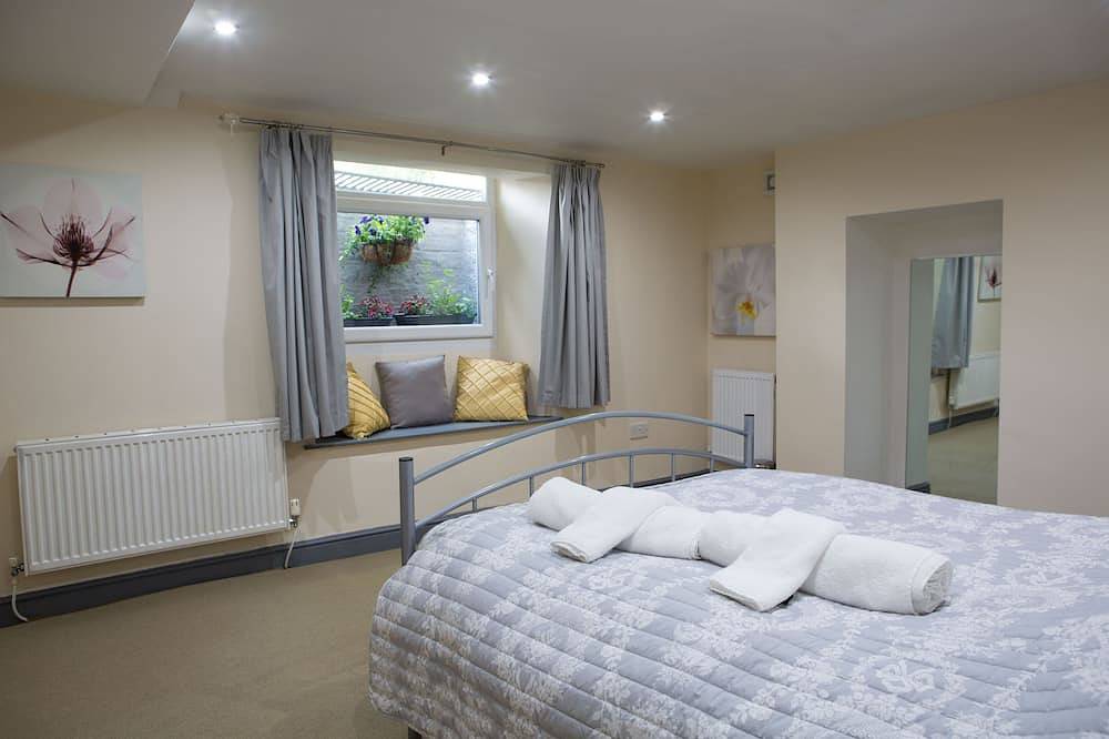Entire apartment, A spacious cosy one bedroom flat in Huddersfield, West Yorkshire