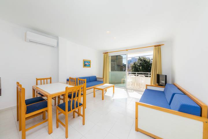 Apartamento entero, Apartamento 'Apartament Massanet Bc' con balcón, Wi-Fi y aire acondicionado in Canyamel, Capdepera