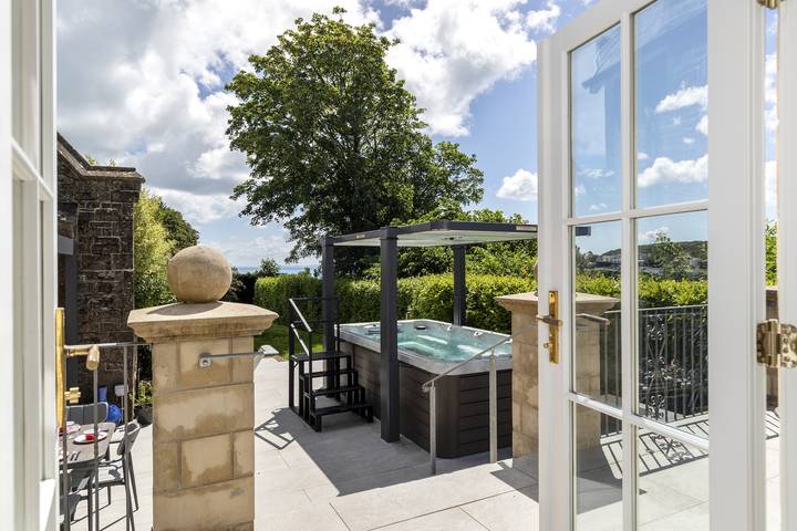 Coedrath House - Luxury Manor, Swim Spa, Sea Views in Saundersfoot, Pembrokeshire