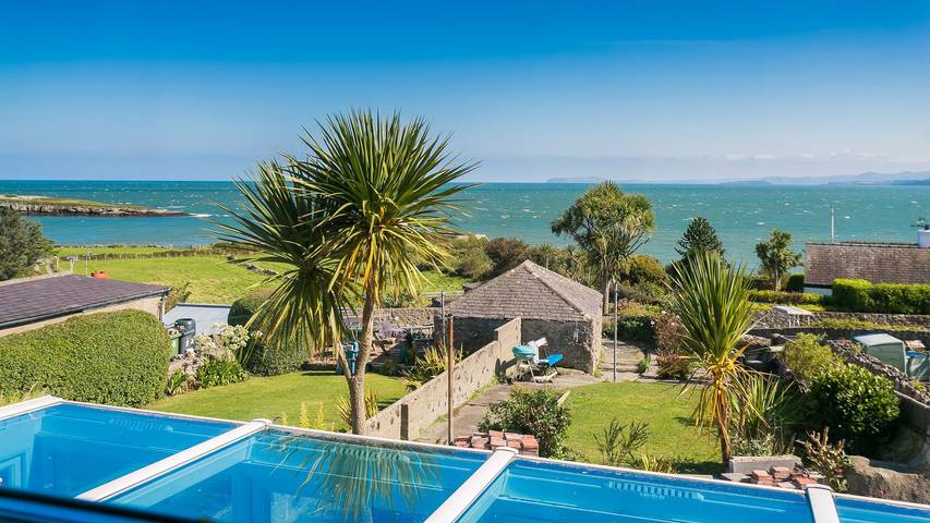 Holiday rental for 4 people in Moelfre