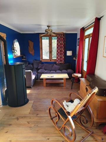 Cottage pour 2 personnes, avec vue ainsi que balcon et jardin à Aigueblanche