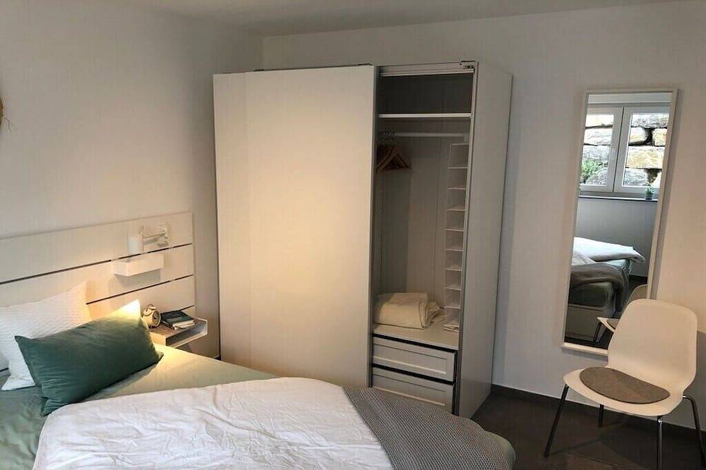 Ganze Wohnung, Angenehme Wohnung mit Terrasse in Öhningen, Untersee