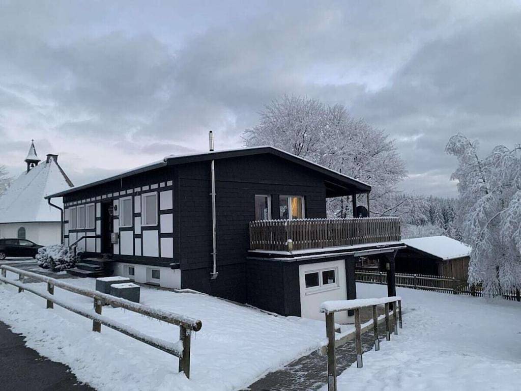 Holiday home in Schmallenberg with barbecue in Schanze, Schmallenberg