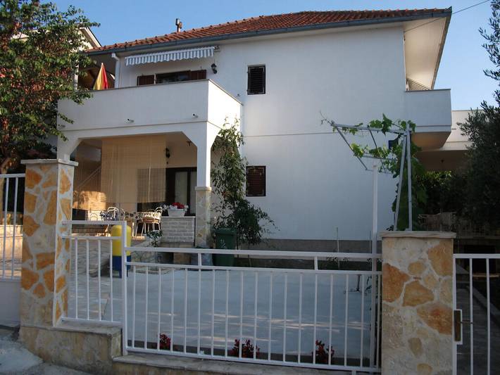 Ferienwohnung für 4 Personen, mit Terrasse in Gornji Karin