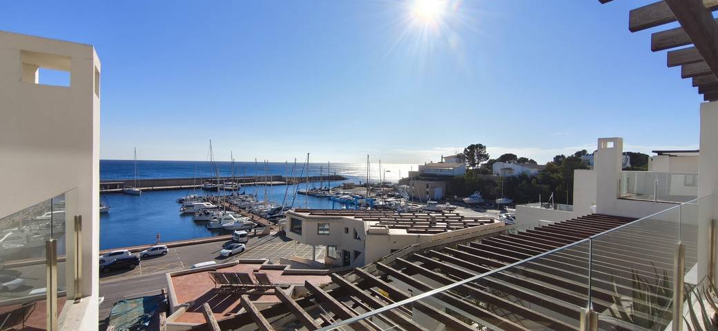Appartement entier, Residencial Marina Del Port 44 - Joli Duplex Avec Vues Impressionnantes Sur Le Port in Cala Llobeta (Terres de l'Ebre), Calafat