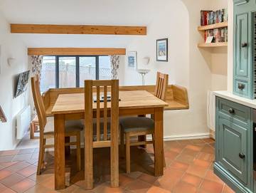 Log Cabin for 4 People in Salcombe, Devon, Photo 3