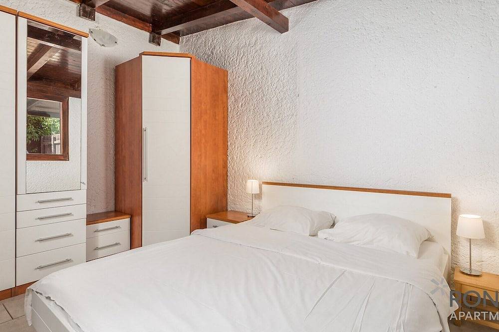 Ganze Wohnung, Rona Bungalow Ana für 4+2 Personen in Červar-Porat, Cervar