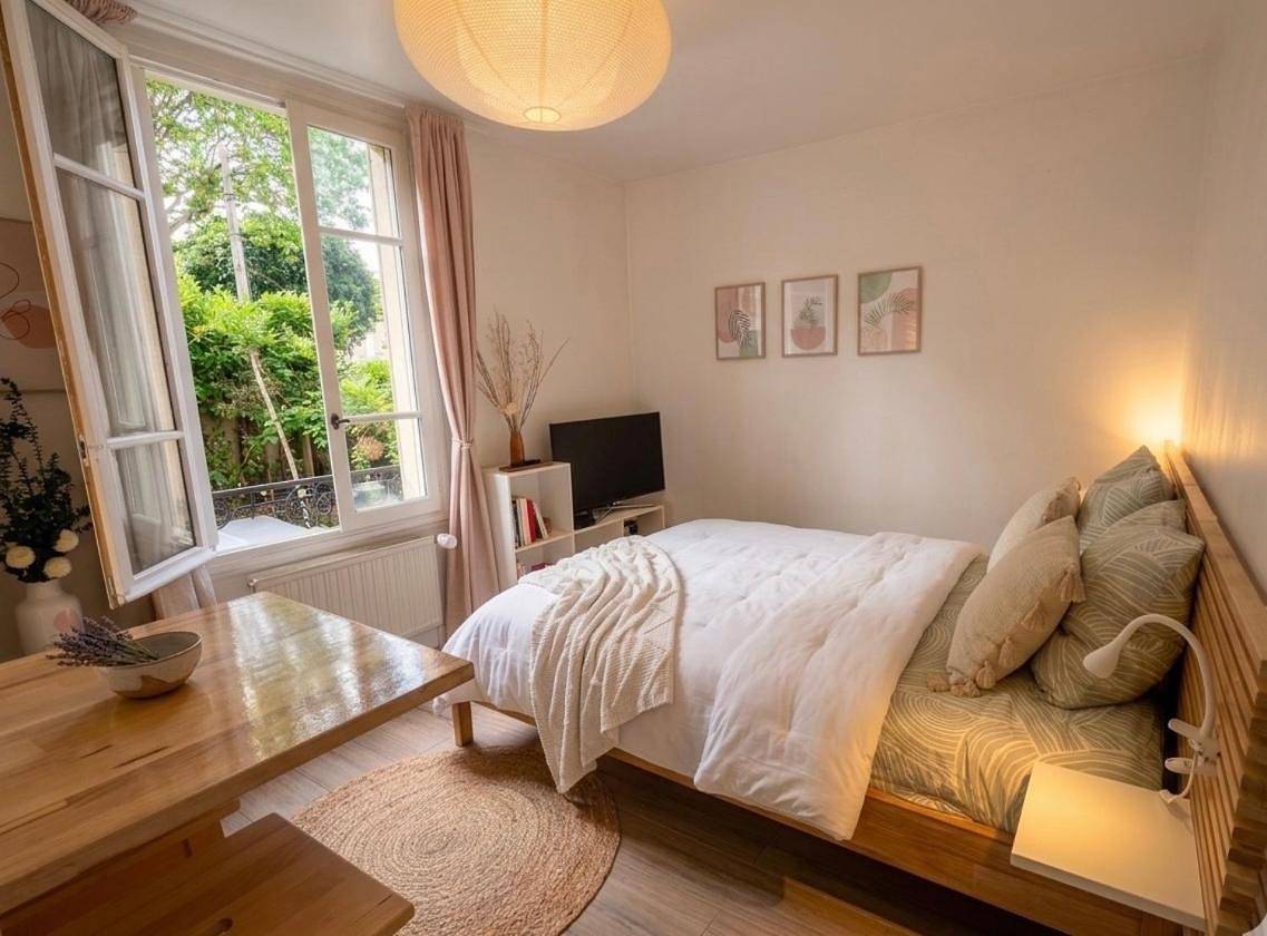 Appartement entier, Studio with Garden View in Pontoise, Val-d'Oise