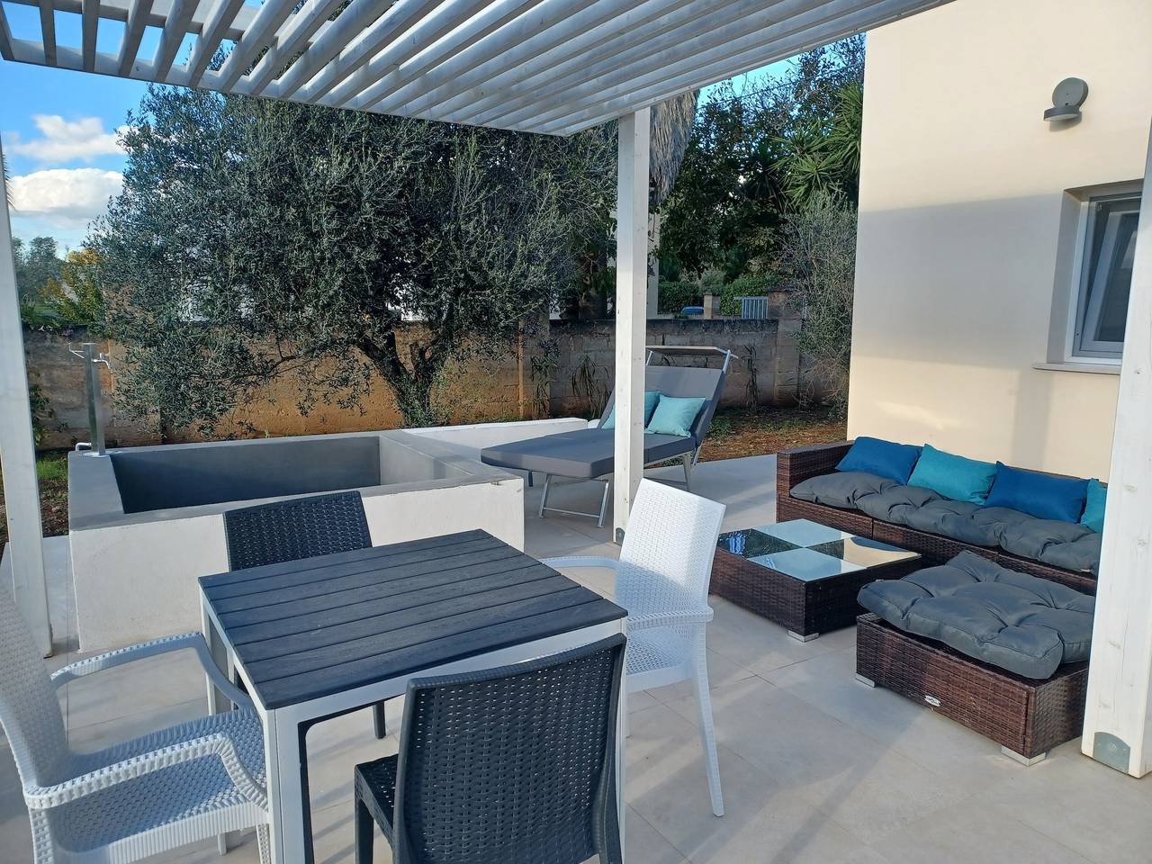 Casa Favolosa fino a 4 persone vasca e terazzo privati tra ulivi e mare in Nardò (comune), Golfo di Taranto
