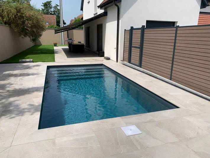 Location de vacances pour 10 personnes, avec jardin et sauna ainsi que piscine et jacuzzi à Muntzenheim