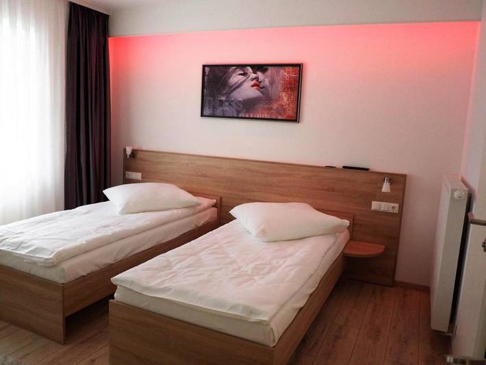 Hotel für 2 Personen, mit Terrasse und Garten sowie Ausblick in Meiningen - 3