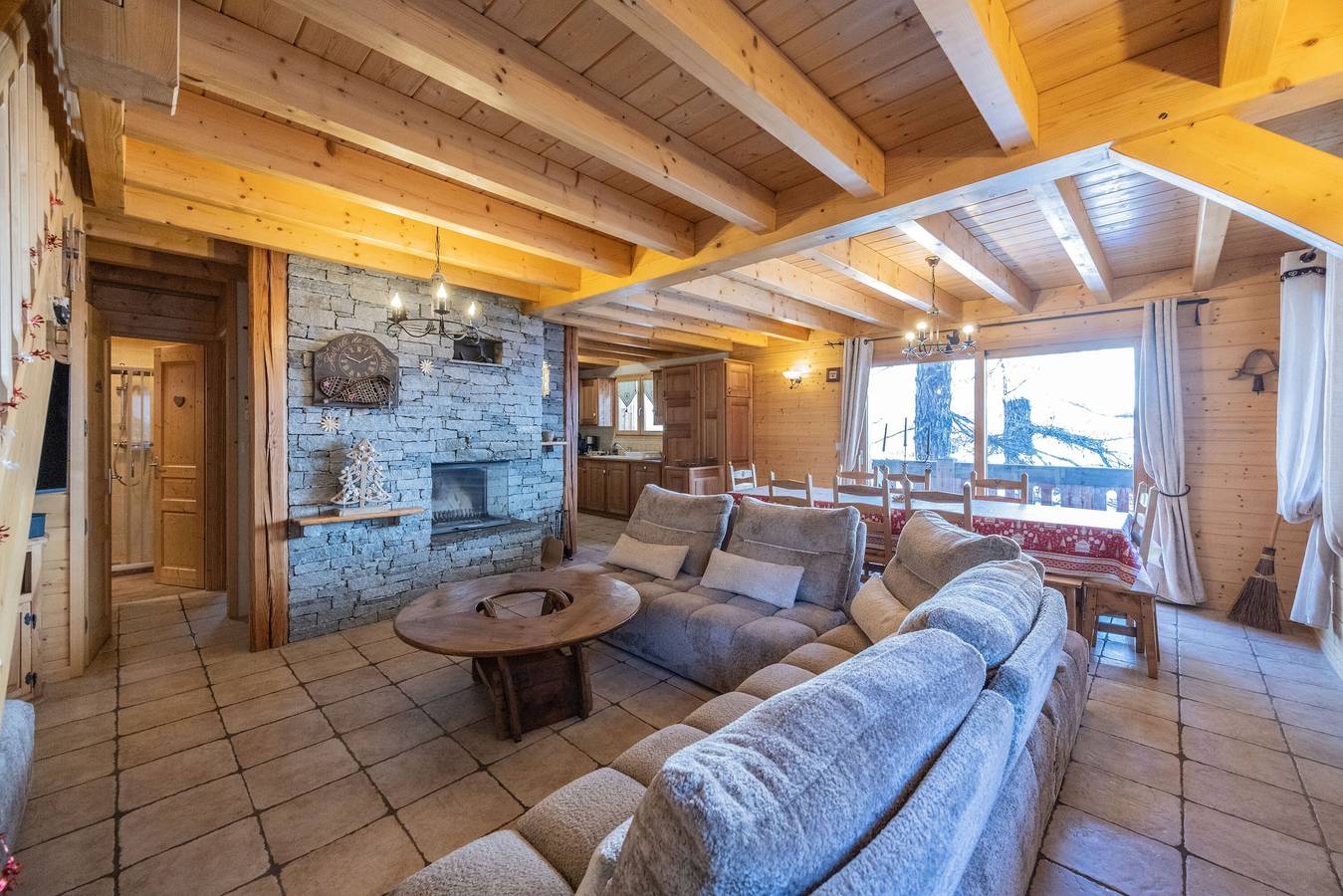 Chalet 'Le Hors Piste' con vistas a la montaña, jardín privado y Wi-Fi in Vars, Briançon region