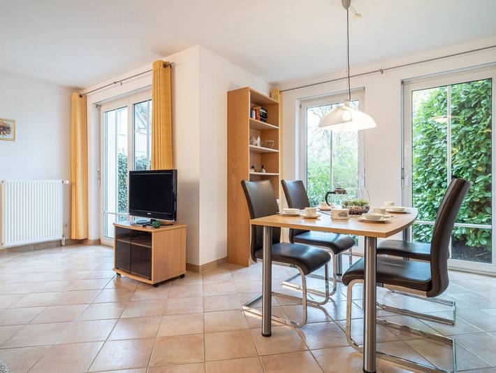 Ferienwohnung für 2 Personen, mit Terrasse und Garten in Prerow - 3