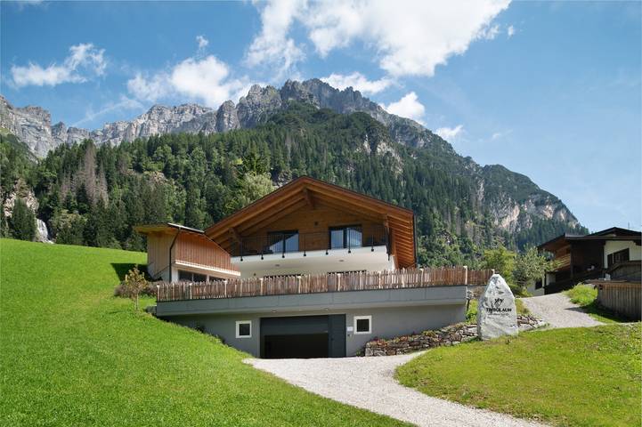 Ganzes Studio, Studio 'Tribulaun - Lodge 1' mit Bergblick, privater Terrasse und Wi-Fi in Stubaier Alpen, Brenner
