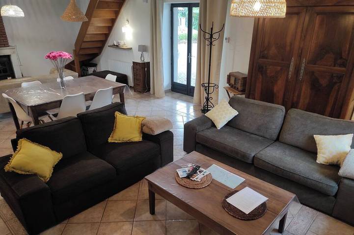 Location de vacances pour 6 personnes dans Cruzilles-lès-Mépillat
