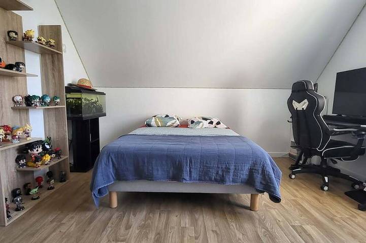 Location de vacances pour 8 personnes, avec jardin et terrasse à Changé - 3