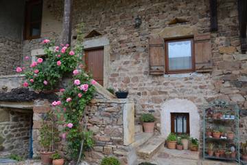Gîte pour 4 Personnes dans Bourgvilain, Région de Mâcon, Photo 1
