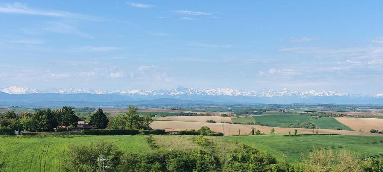 Maison avec vue et piscine in Esperce, Haute-Garonne
