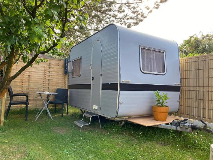 Camping pour 2 personnes, avec Terrasse ainsi que Jardin et Vue