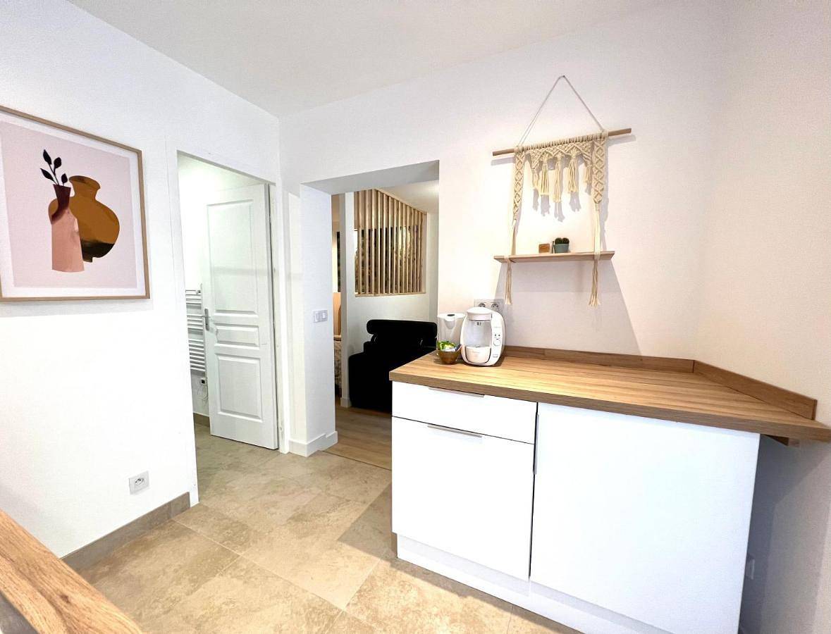 Appartement entier, One-Bedroom Apartment in Miribel, Ain