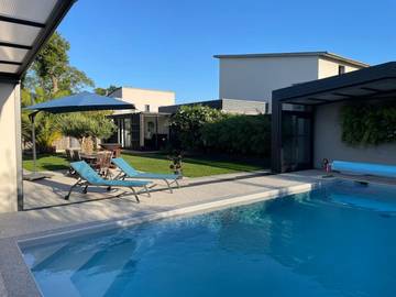 Gîte pour 2 personnes, avec vue ainsi que piscine et jardin à Saint-Père-Marc-en-Poulet