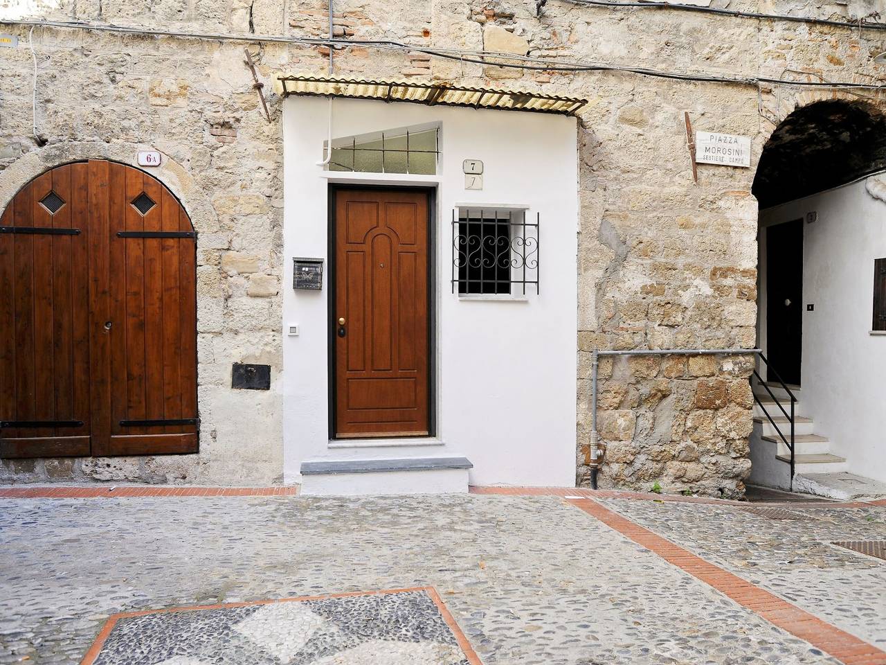 Apartamento entero, 'Medieval House' mit Terrasse in Ventimiglia (Ciudad), Ventimiglia