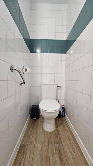 Appartement entier, Studio avec jardin et parking 04 in Villenave-d'Ornon, Région de Bordeaux