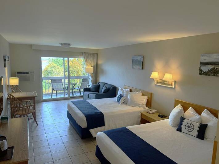 Hôtel pour 4 personnes, avec piscine ainsi que vue et jardin