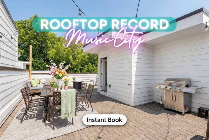 Vacation house for 12 people, with balcony, kid friendly in Nashville