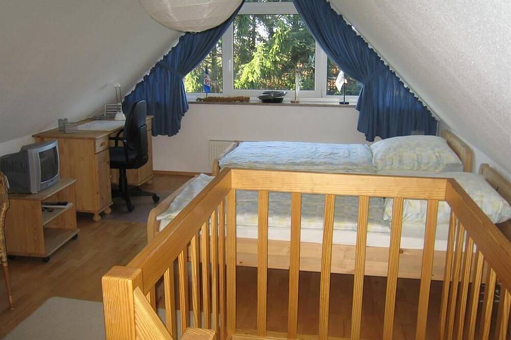 Ganze Wohnung, Ferienwohnung Matthiesen - Appartement/Fewo Nr. 2 rechts , Dusche, Wc in Kieler Förde, Heikendorf