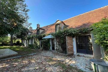 Gîte pour 15 personnes, avec jardin et jacuzzi à Combreux