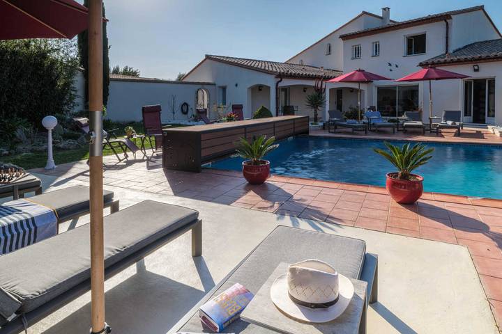 Gîte pour 2 personnes, avec jardin et piscine dans le Sud de la France