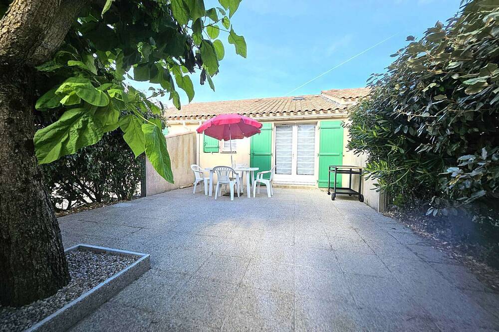Maison 2 pièces à 200m de la mer avec piscine chauffée in Bretignolles-sur-Mer, Vallée de la Loire